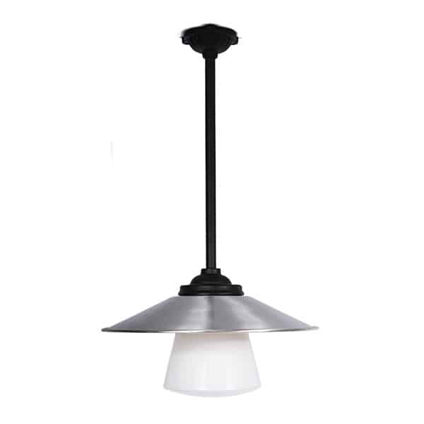 Asemalamppu roikkuu 60cm