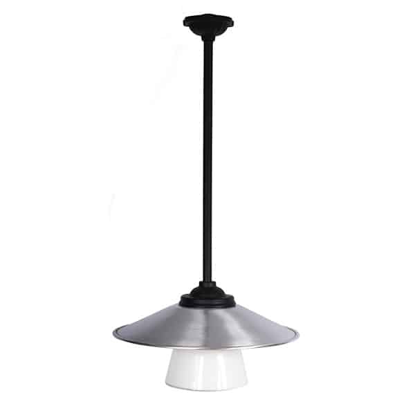 Asemalamppu roikkuu 70cm